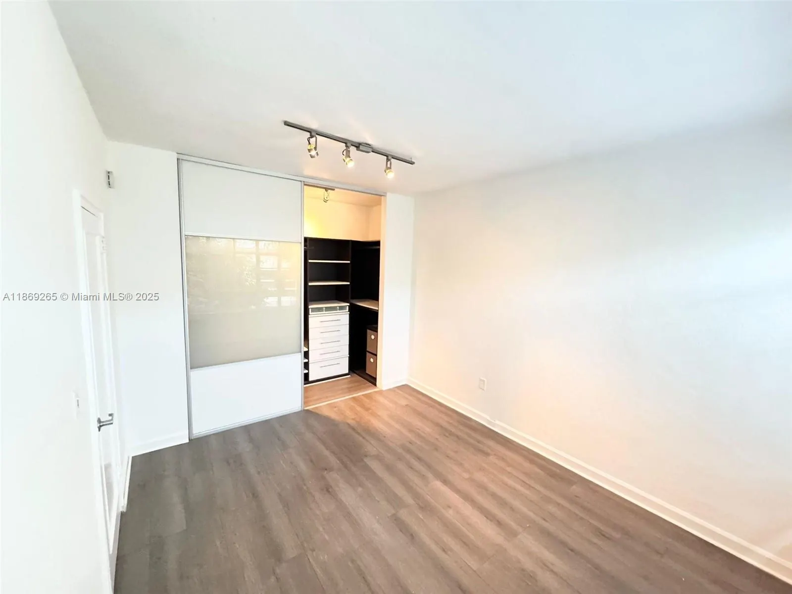 1611 Euclid Ave, #9