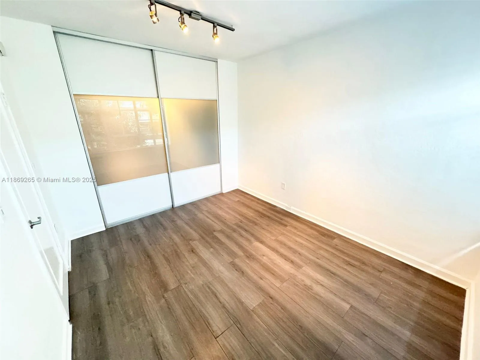 1611 Euclid Ave, #9