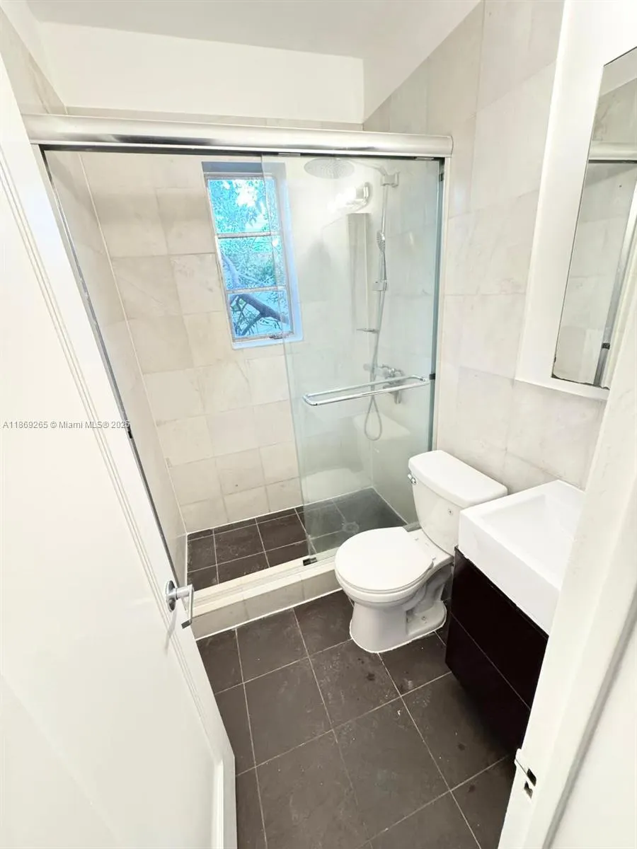 1611 Euclid Ave, #9