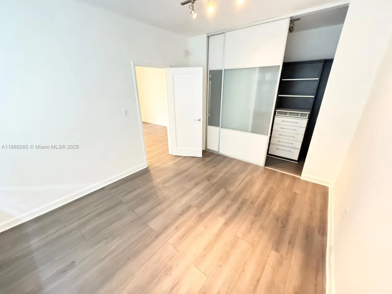 1611 Euclid Ave, #9