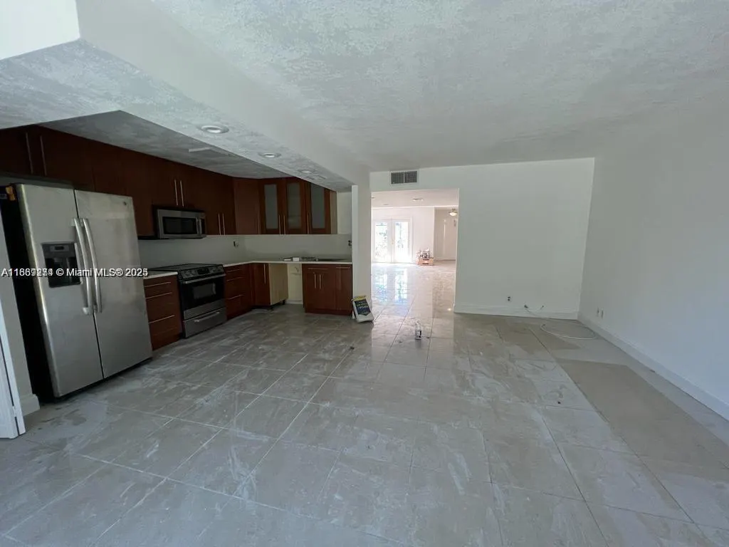 816 NE 27th Ave, #816