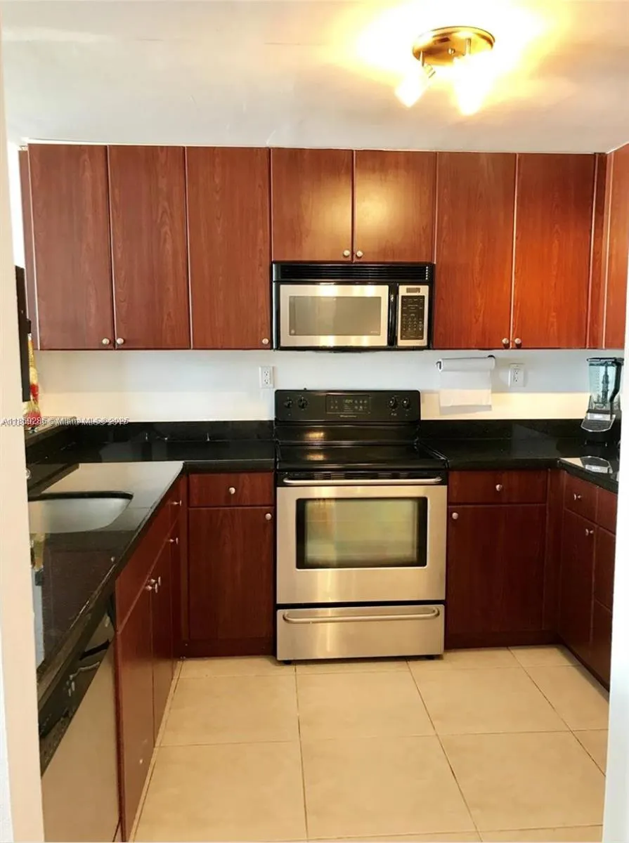 6900 Bay Dr, #7F