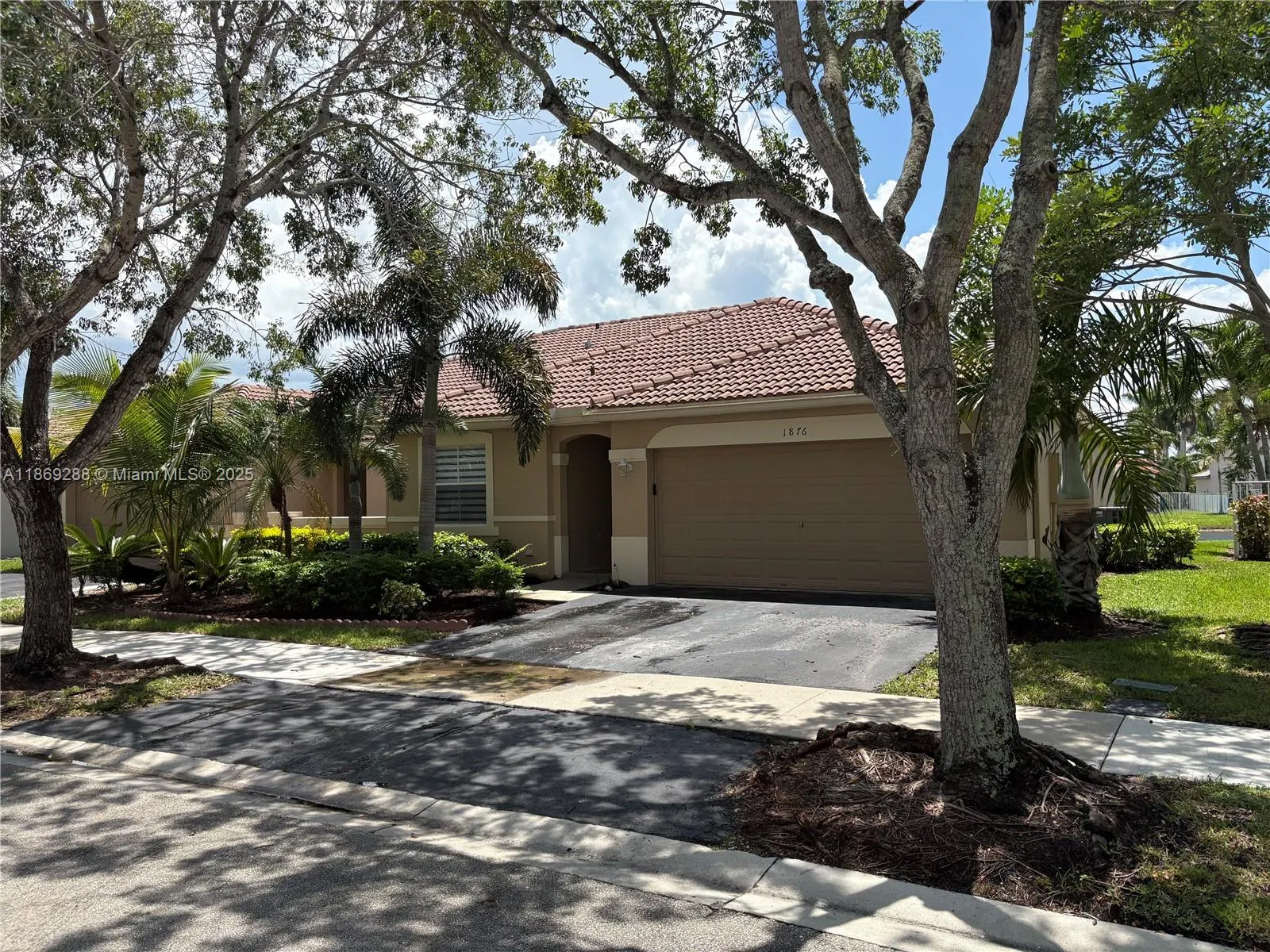 1876 Andromeda Ln, #1876