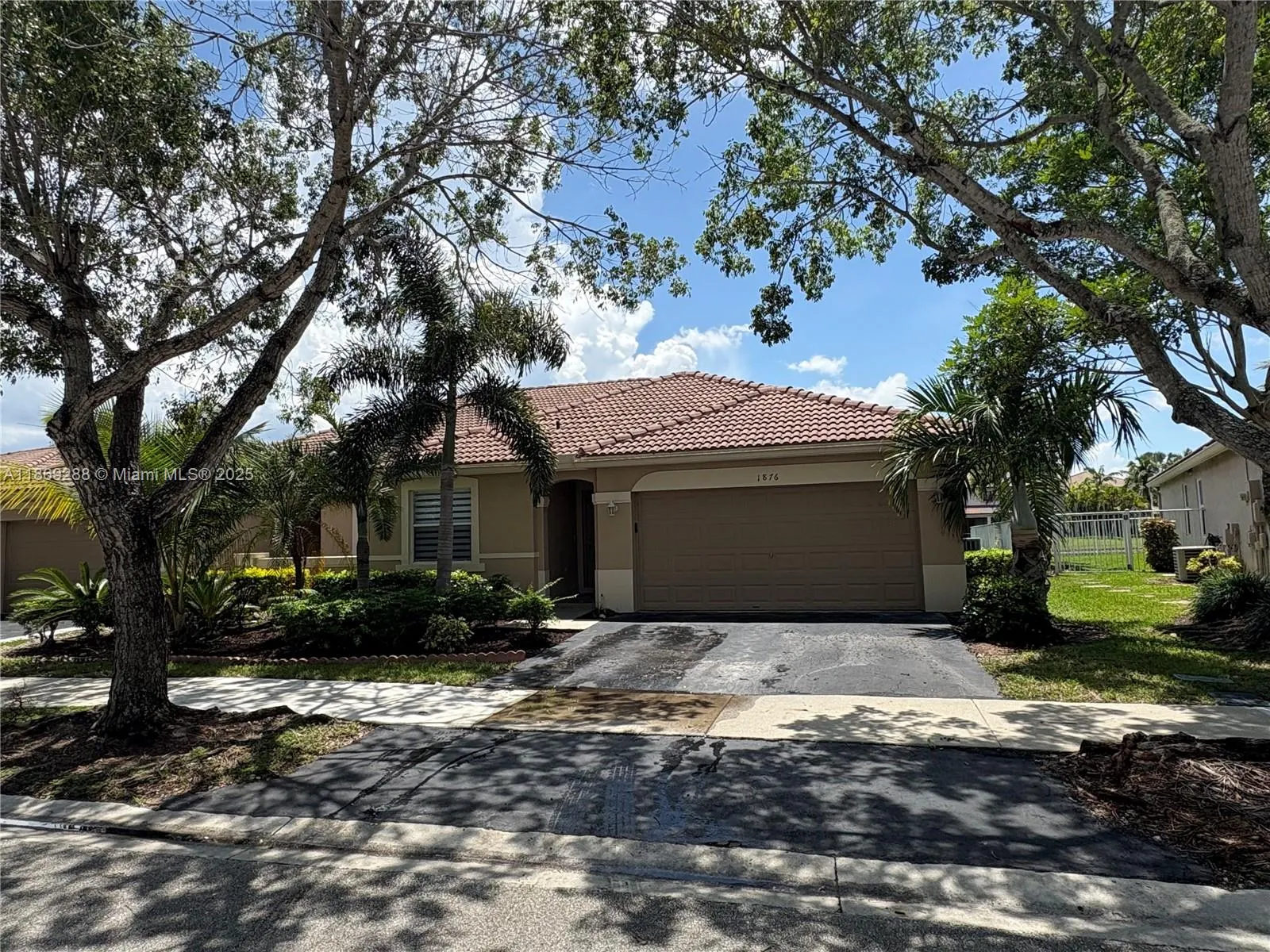 1876 Andromeda Ln, #1876