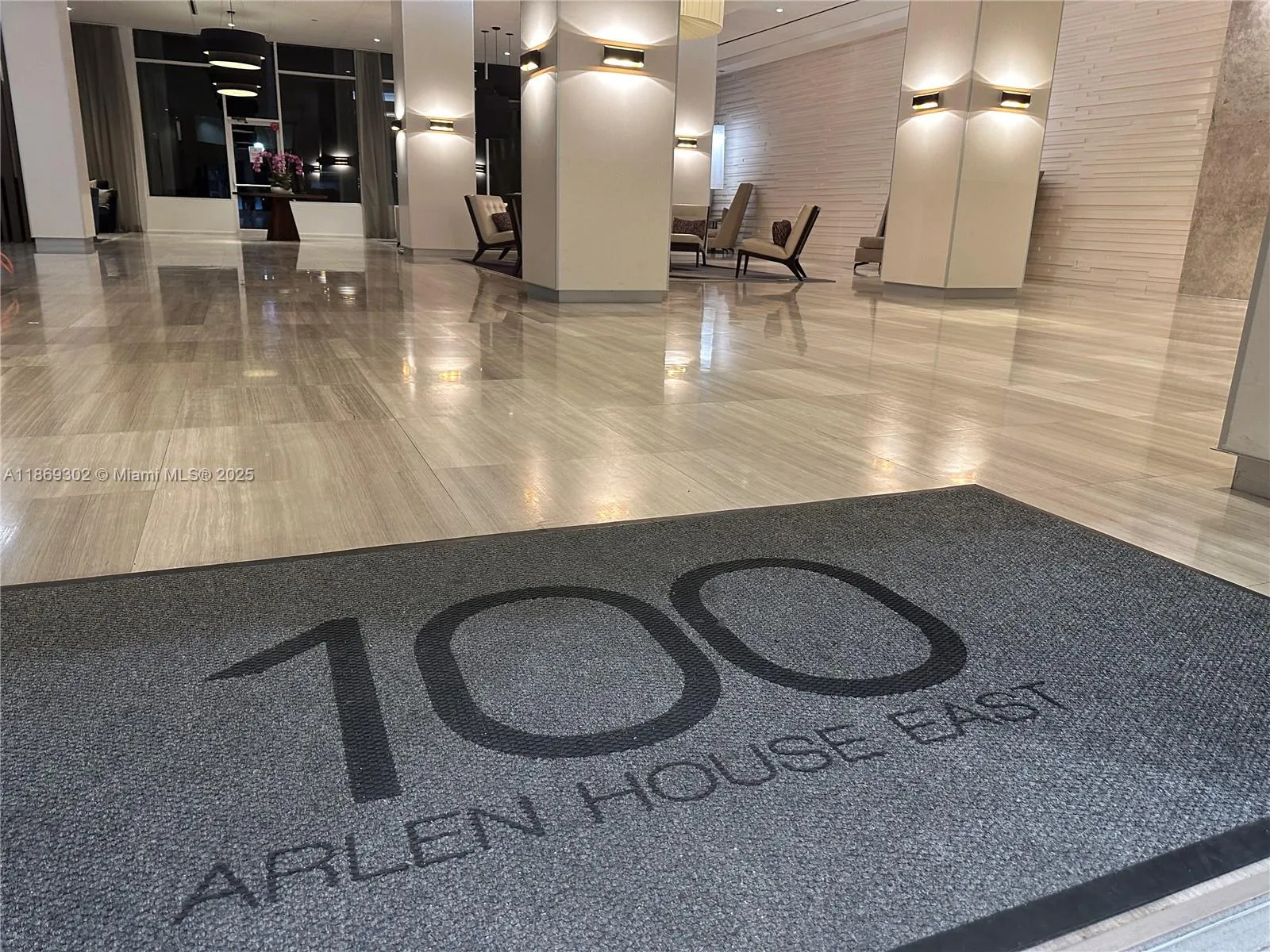 100 Bayview Dr, #221