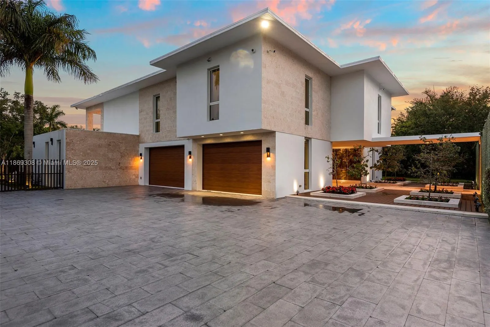 7450 SW 102nd St