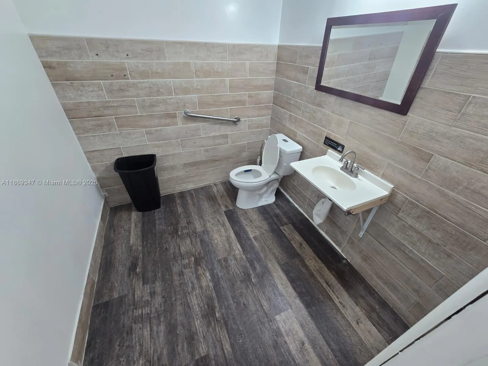 2501 N State Road 7, #2503