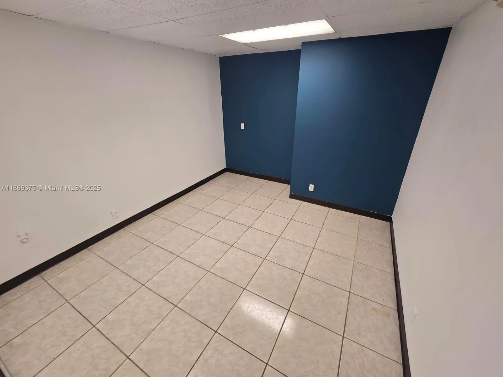 2501 N State Road 7, #215/216