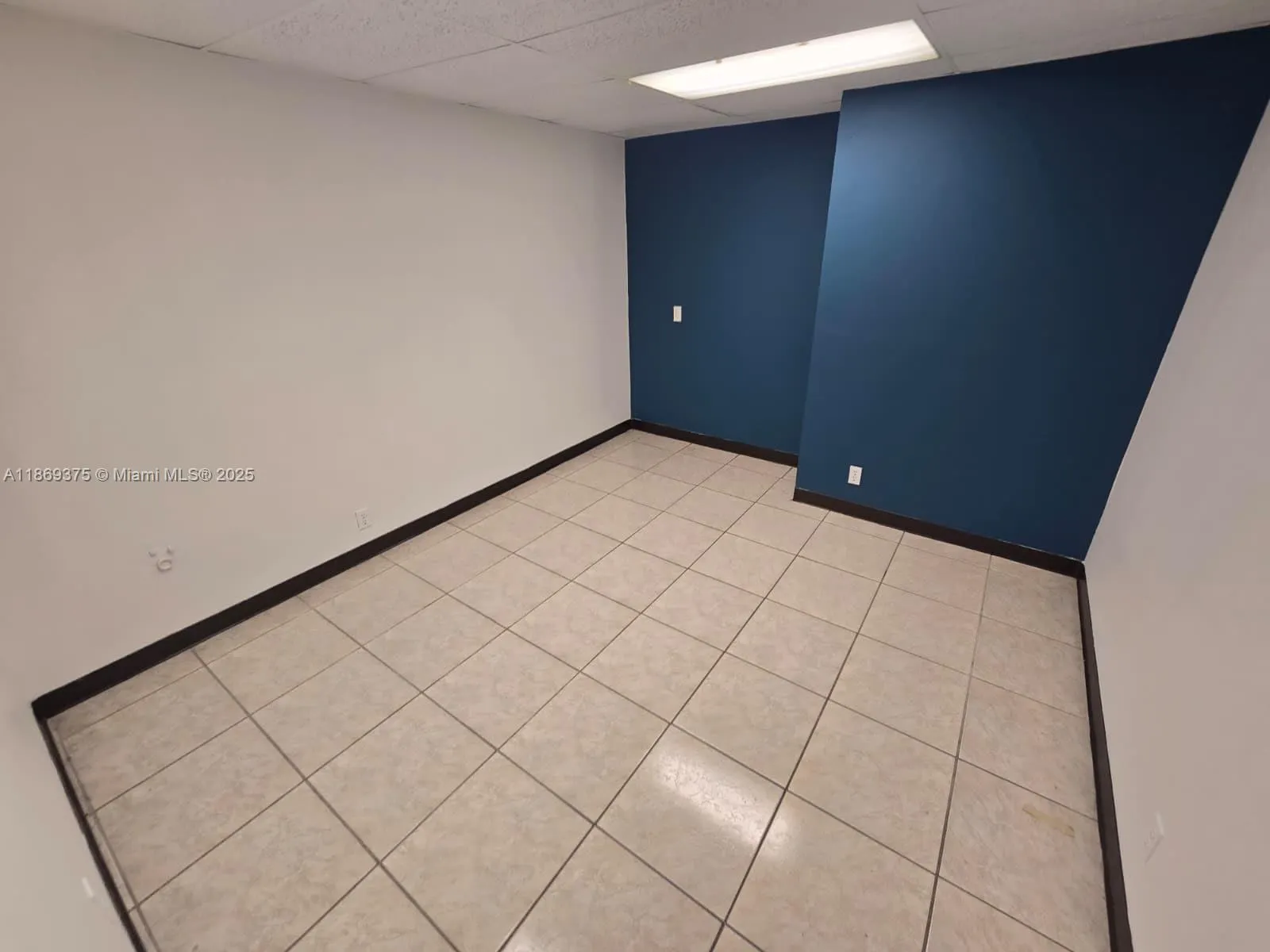 2501 N State Road 7, #215/216