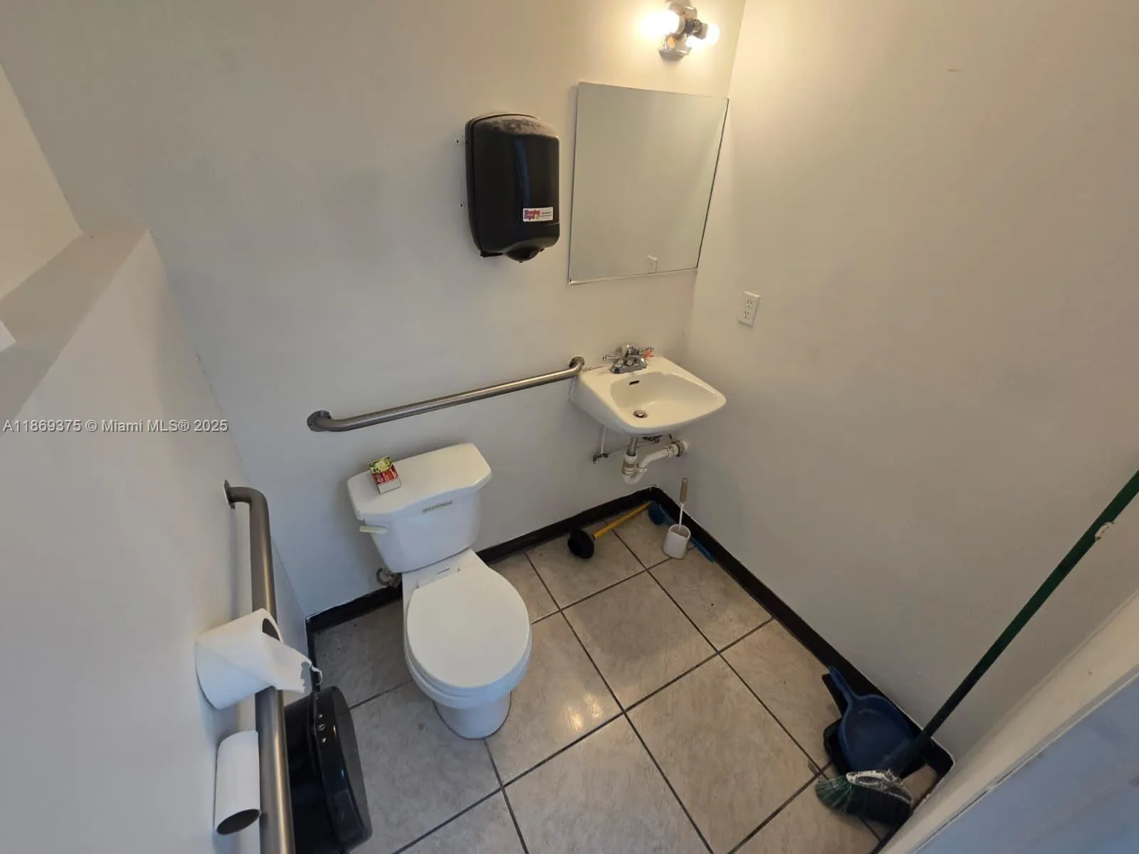 2501 N State Road 7, #215/216