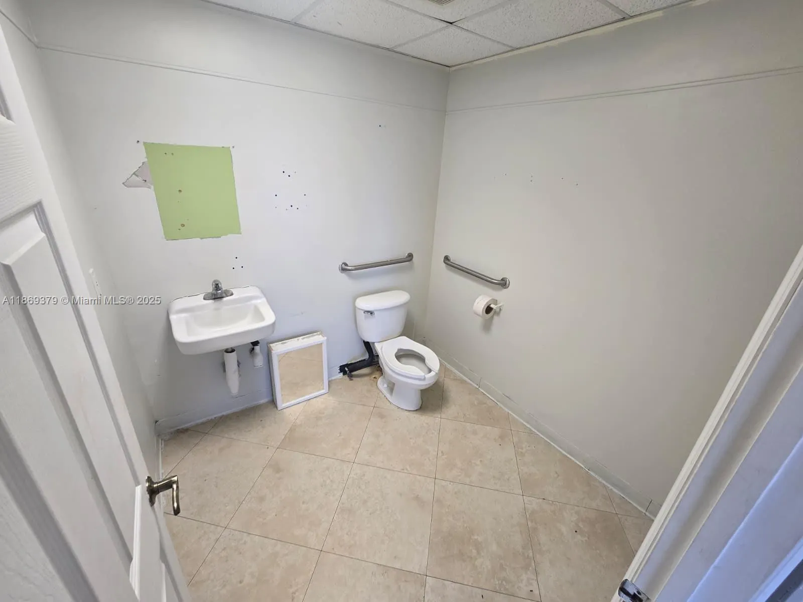 2501 N State Road 7, #207