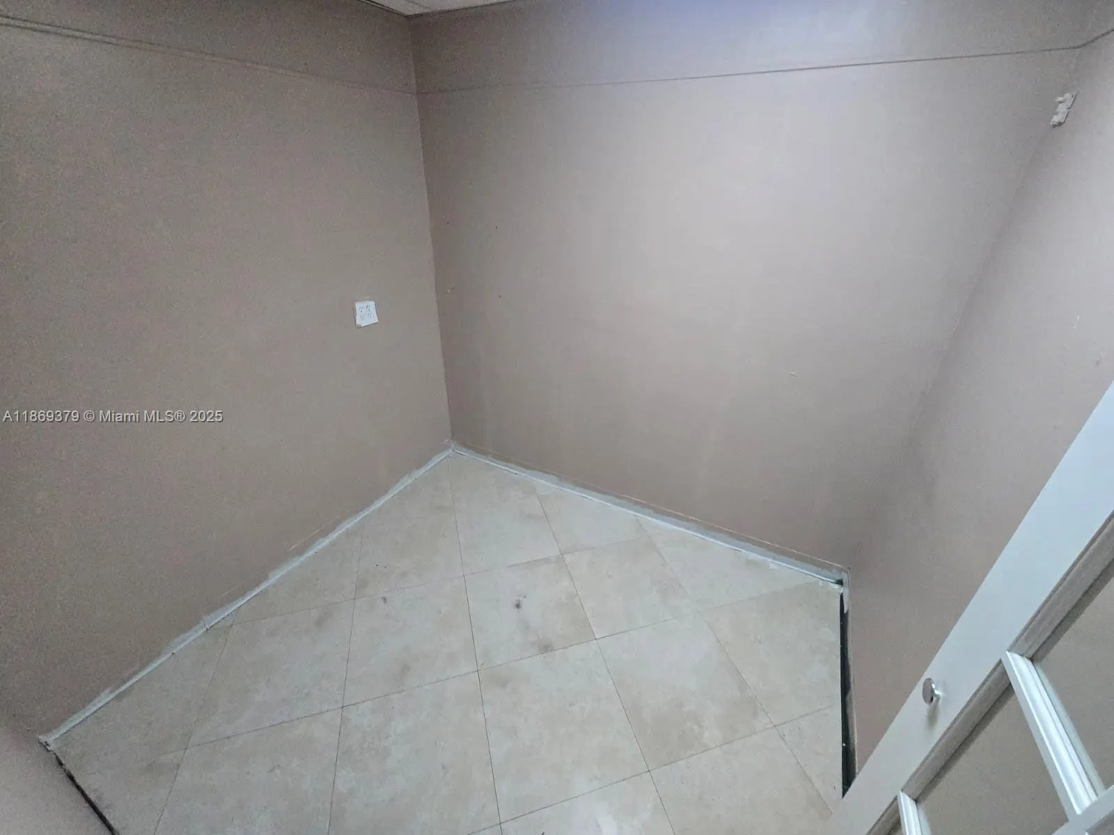 2501 N State Road 7, #207