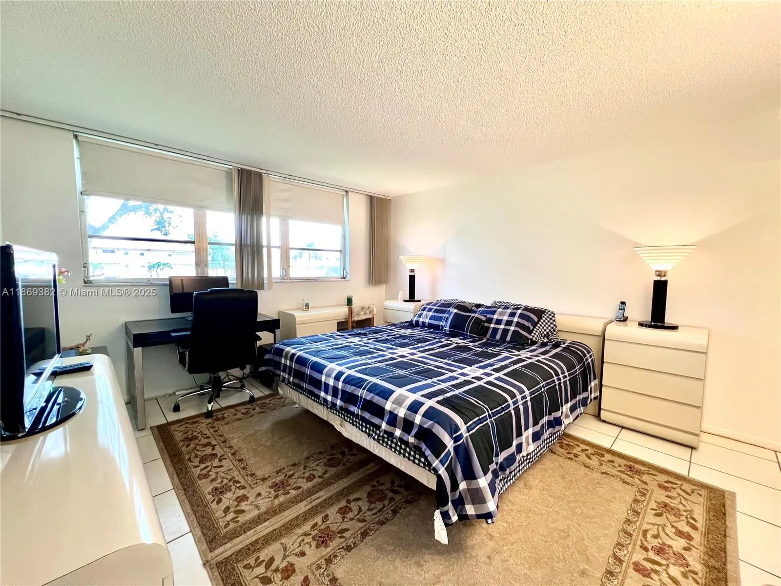 671 S Hollybrook Dr, #209