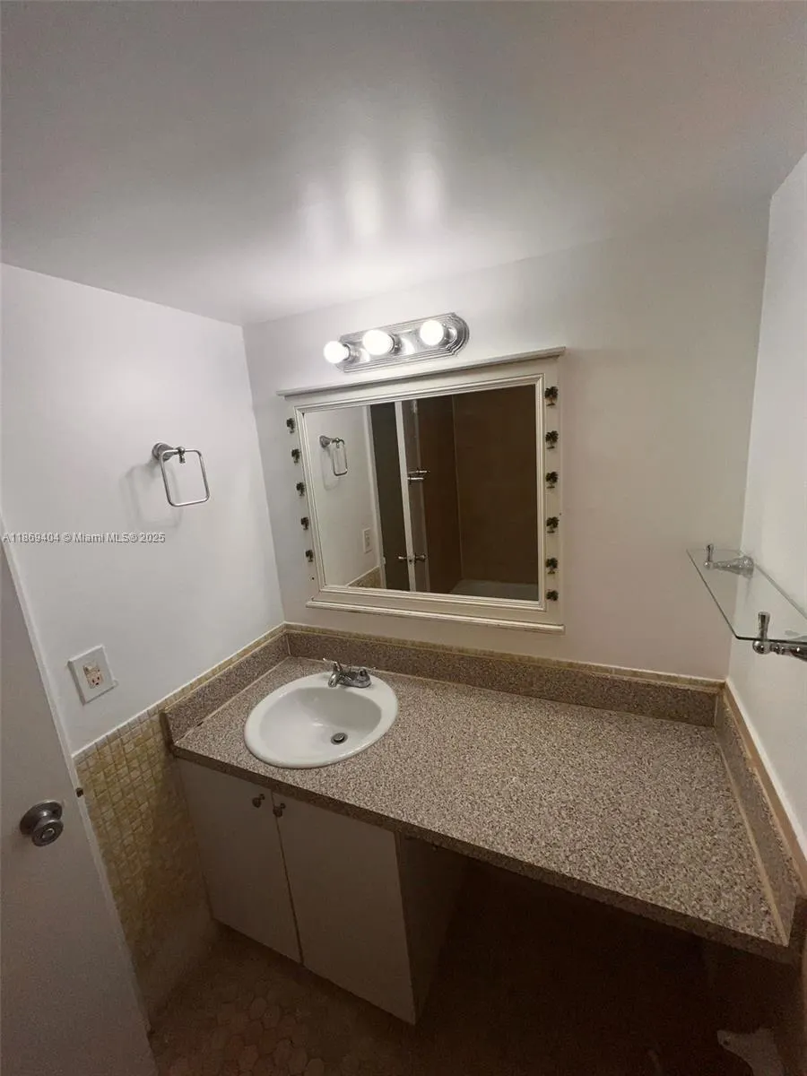 1800 Sans Souci Blvd, #106