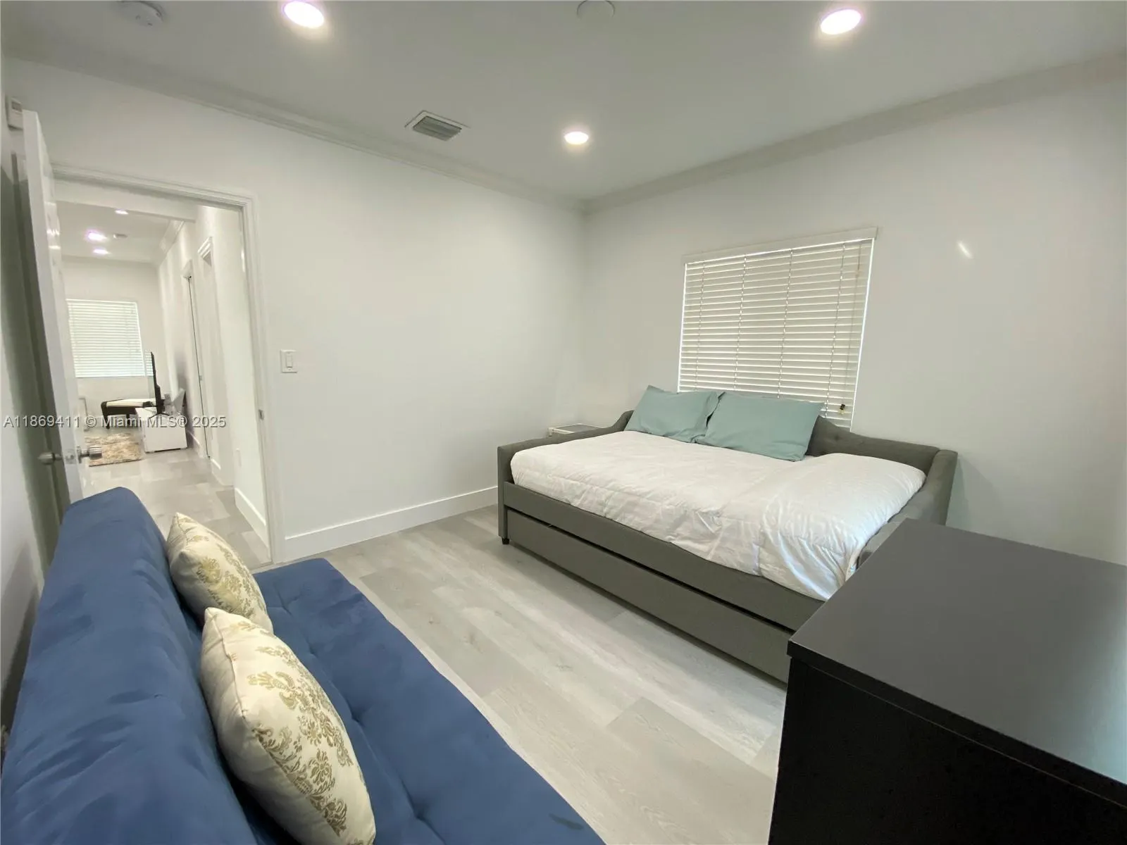 311 SW 27th Ave, #3