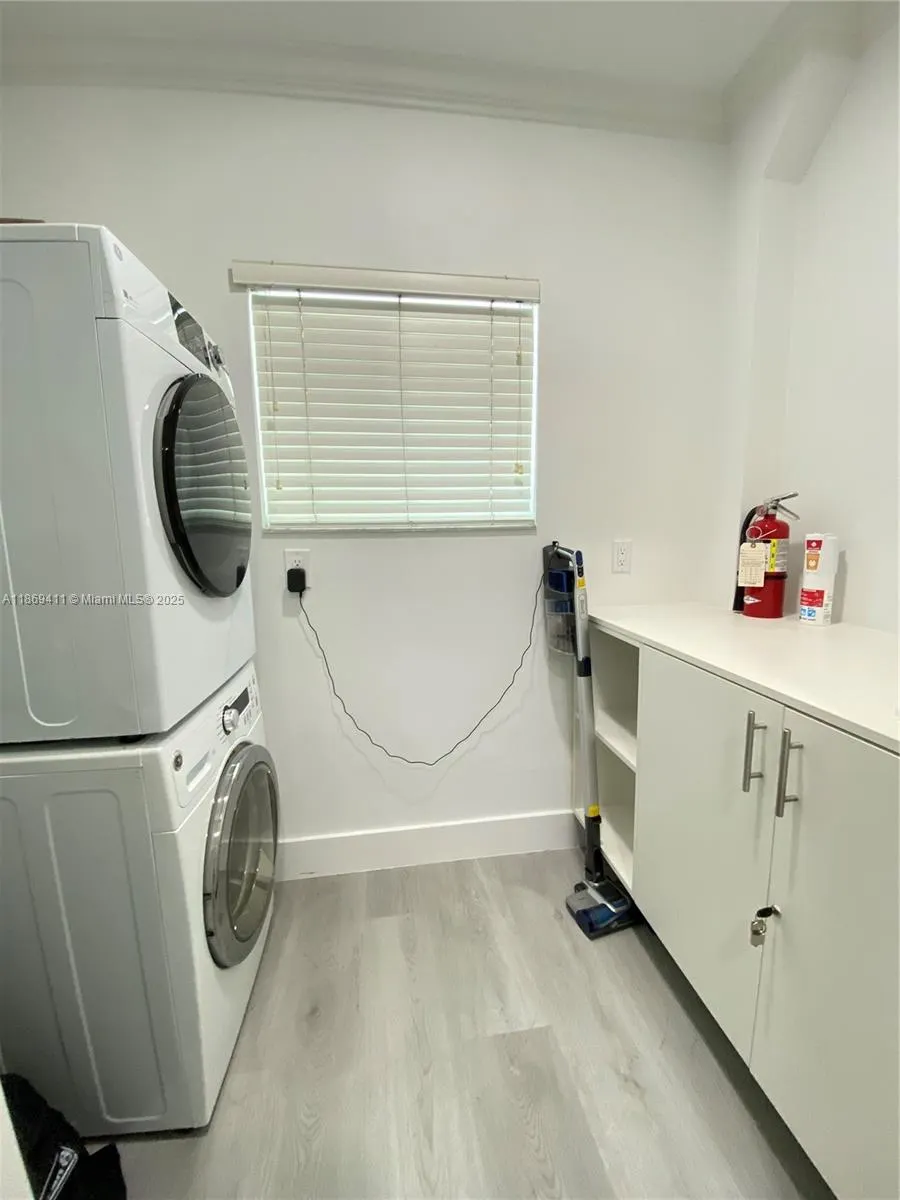311 SW 27th Ave, #3