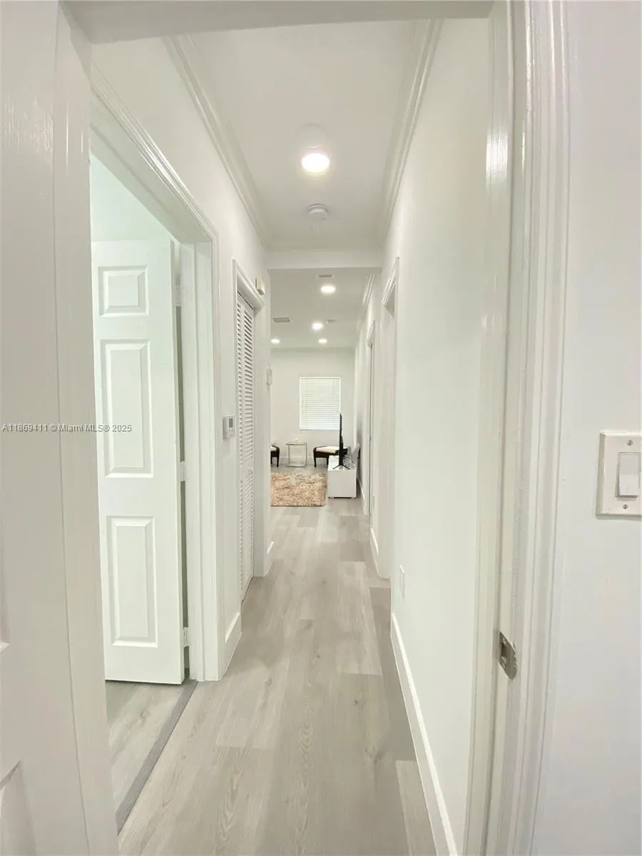 311 SW 27th Ave, #3