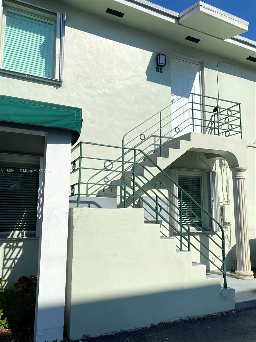 311 SW 27th Ave, #3