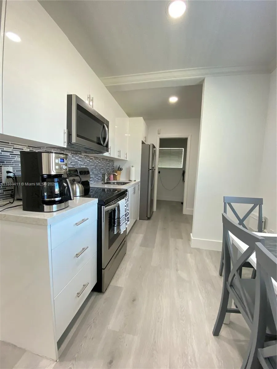 311 SW 27th Ave, #3