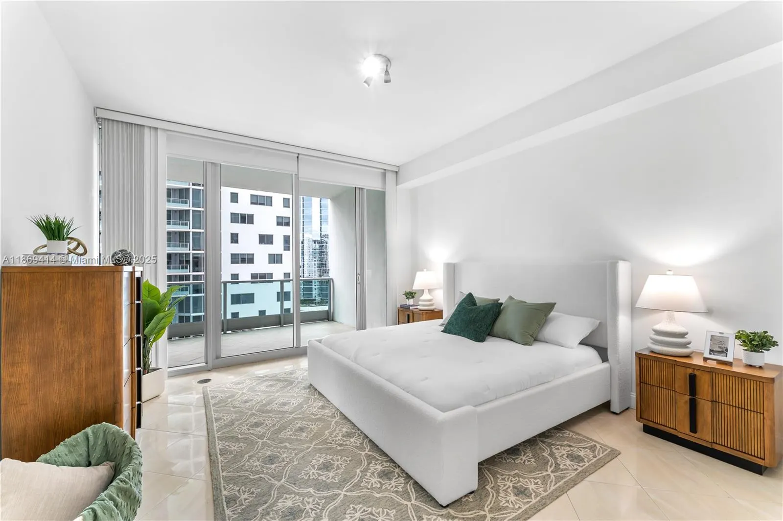 1331 Brickell Bay Dr, #1706