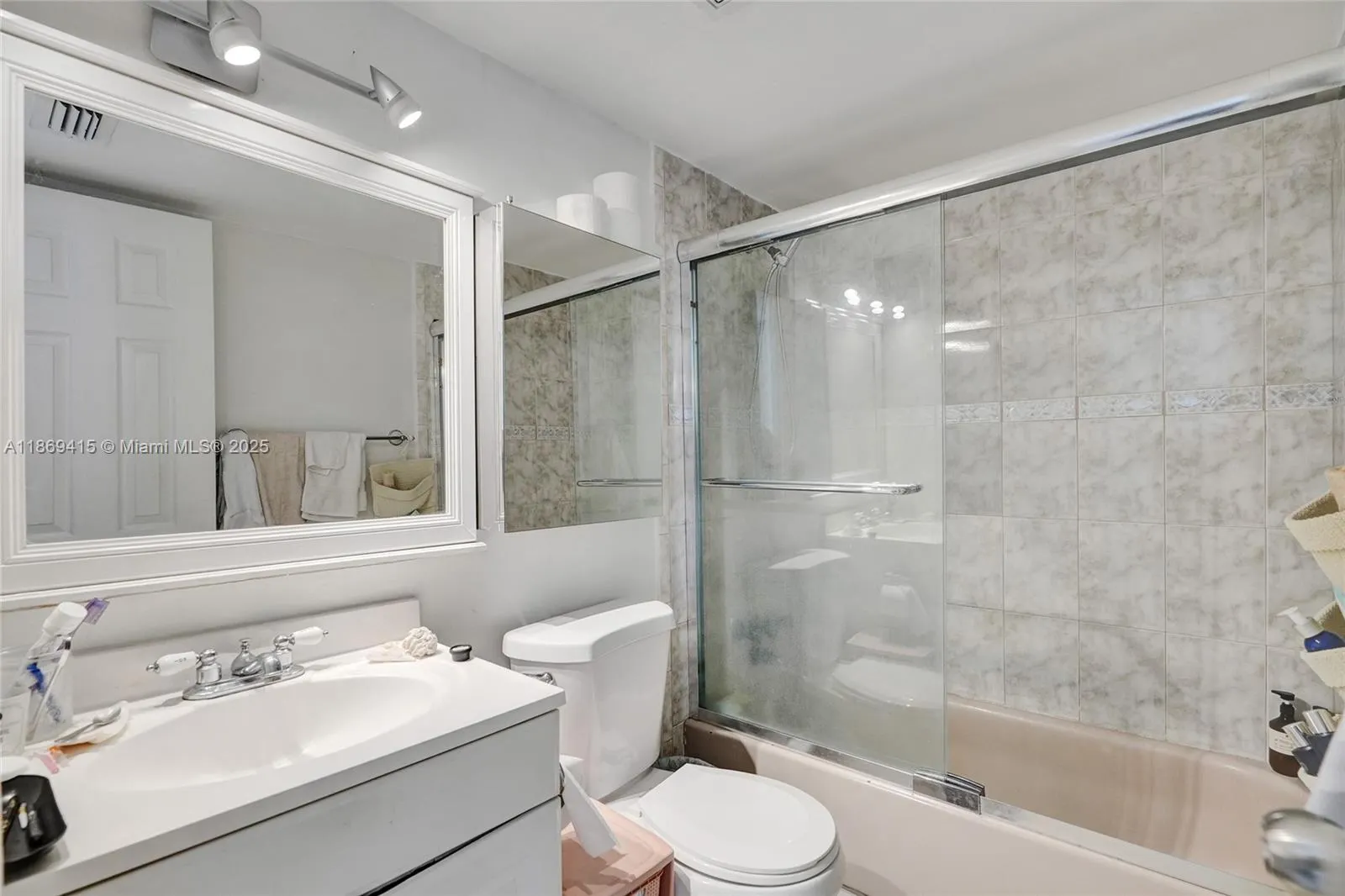 1801 S Treasure Dr, #329