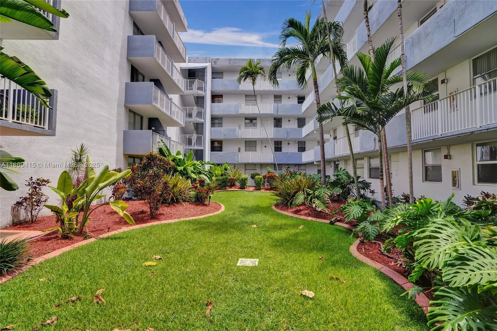 1801 S Treasure Dr, #329