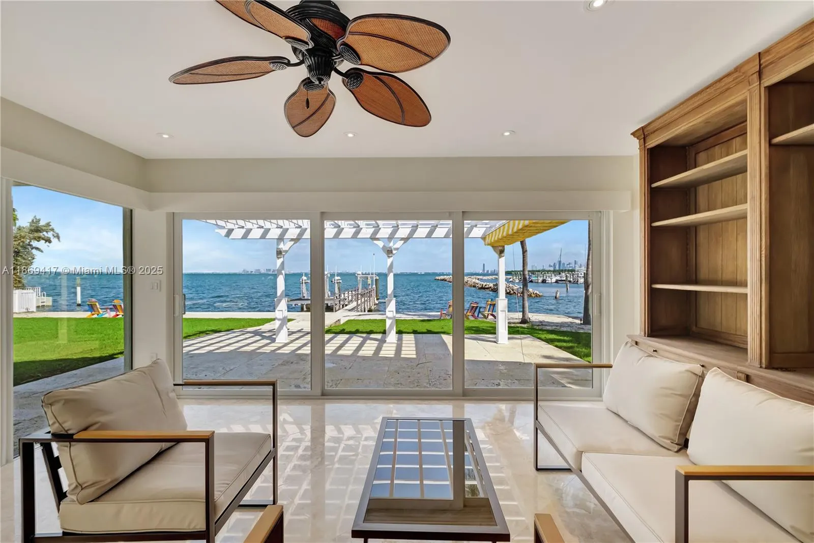 200 Harbor Dr