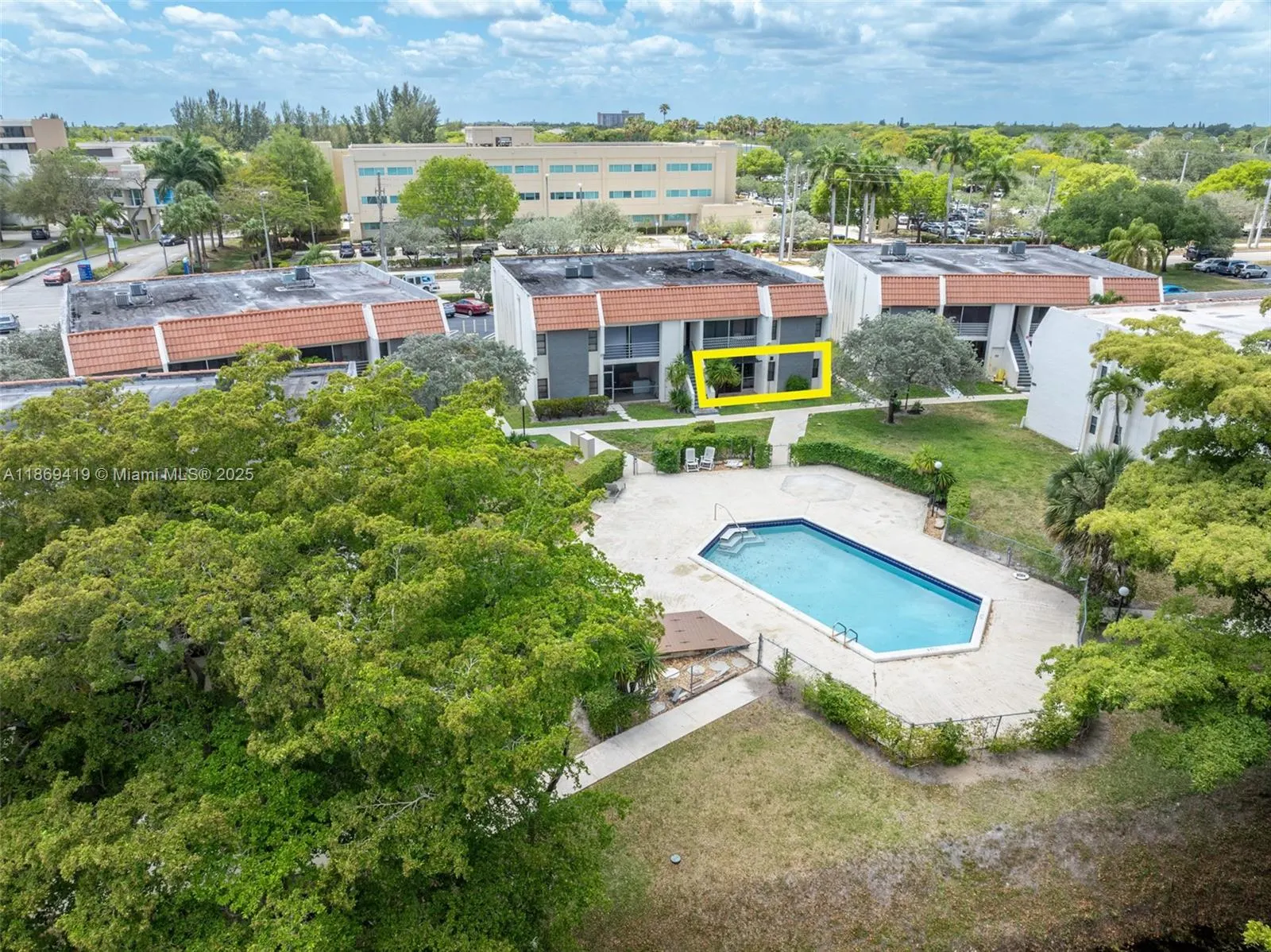3133 Coral Hills Dr, #9