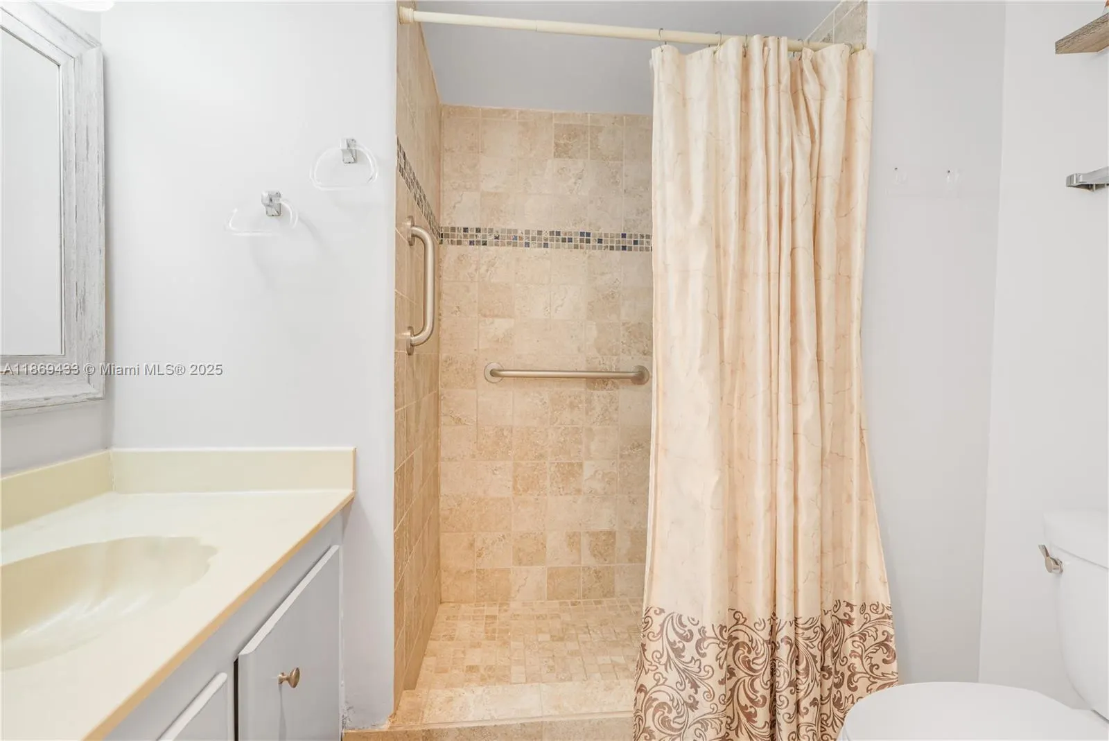 6100 NW 2nd Ave, #423