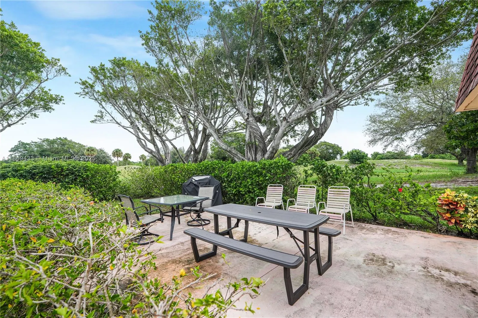 6100 NW 2nd Ave, #423