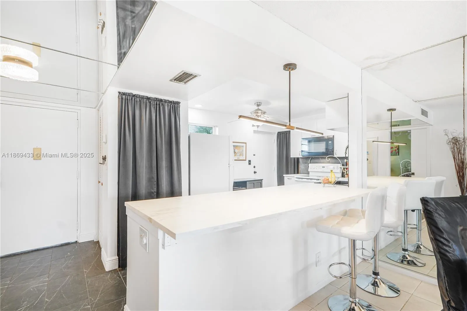 6100 NW 2nd Ave, #423