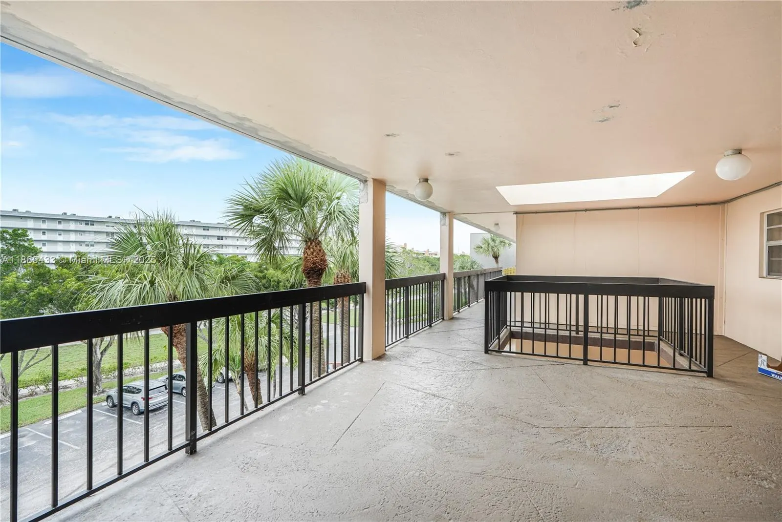6100 NW 2nd Ave, #423