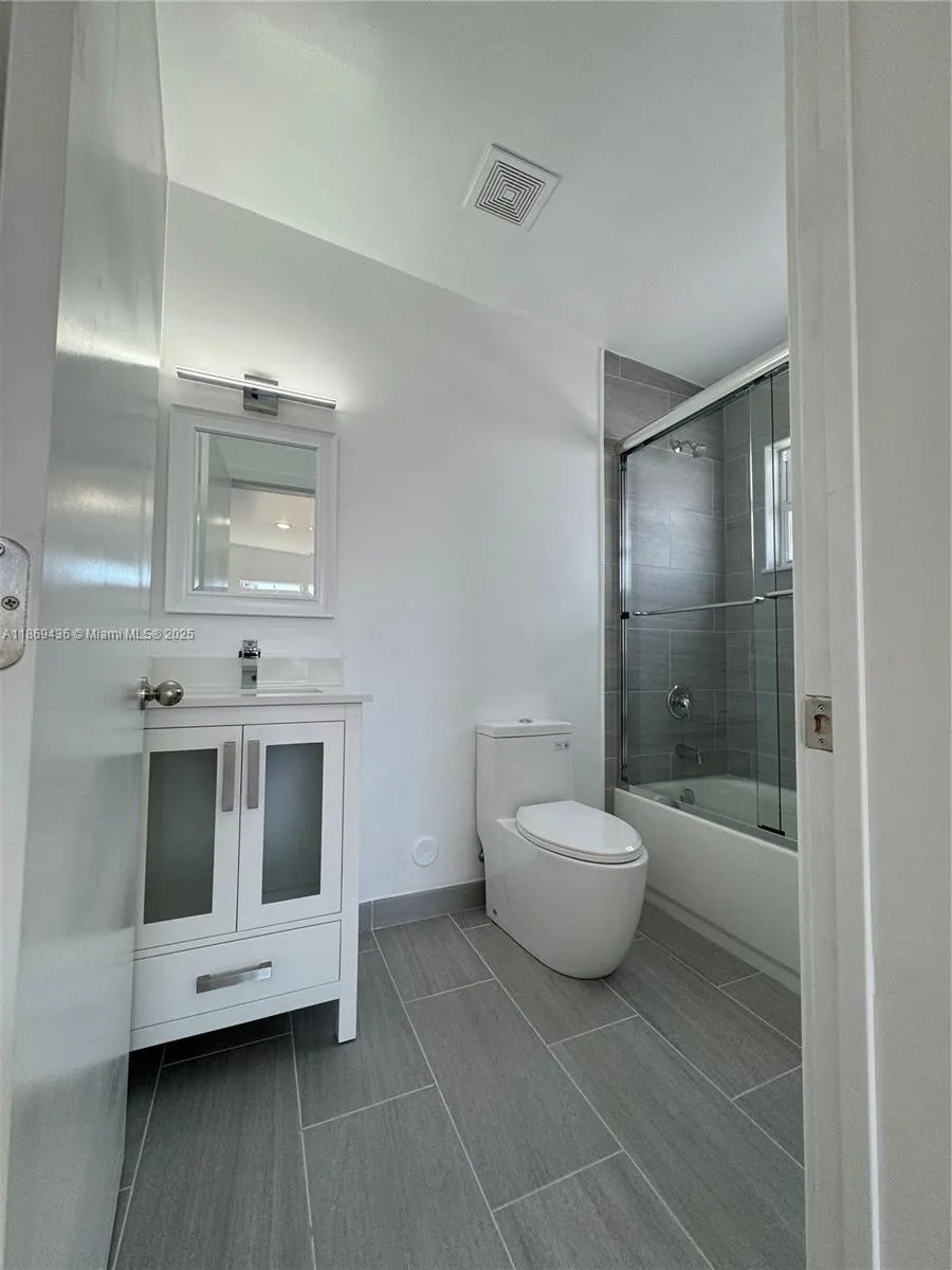 526 NW 6th