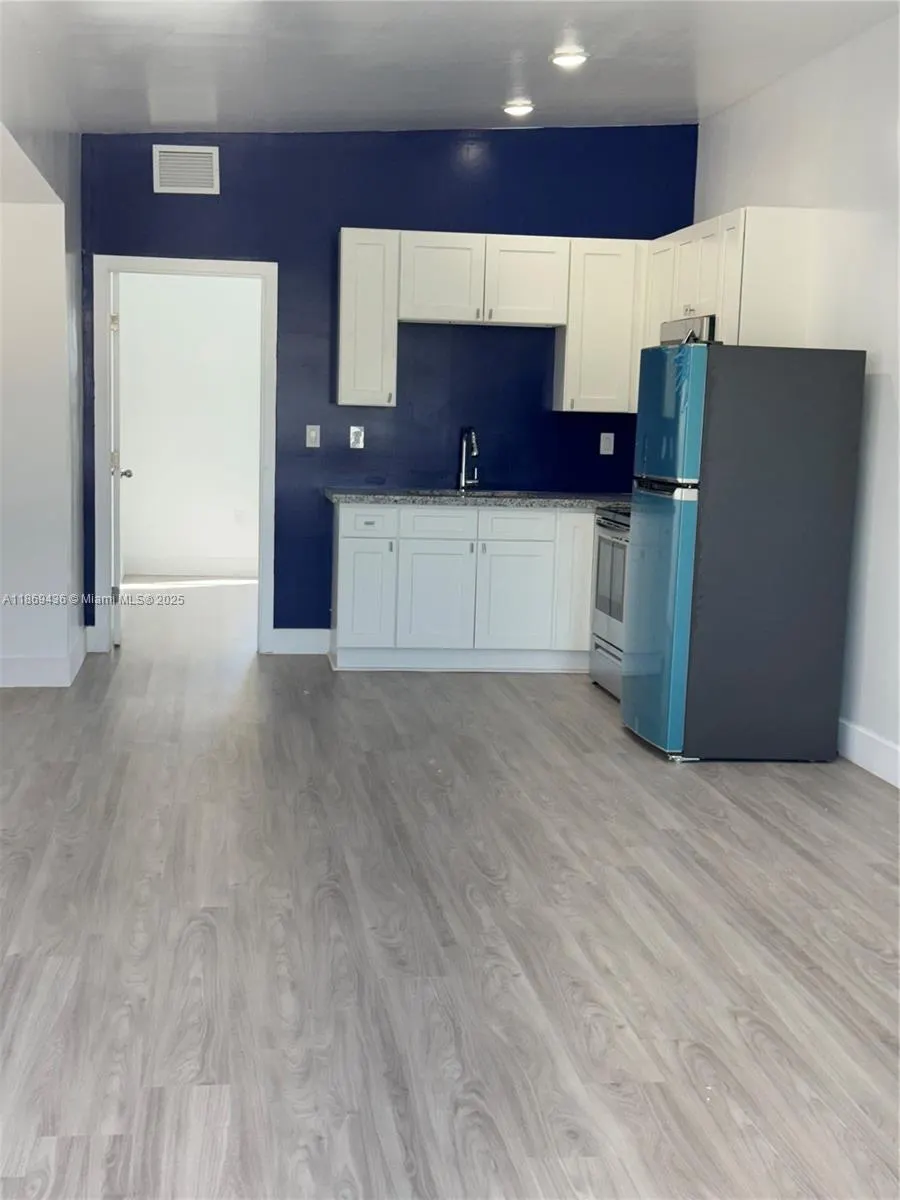 526 NW 6th