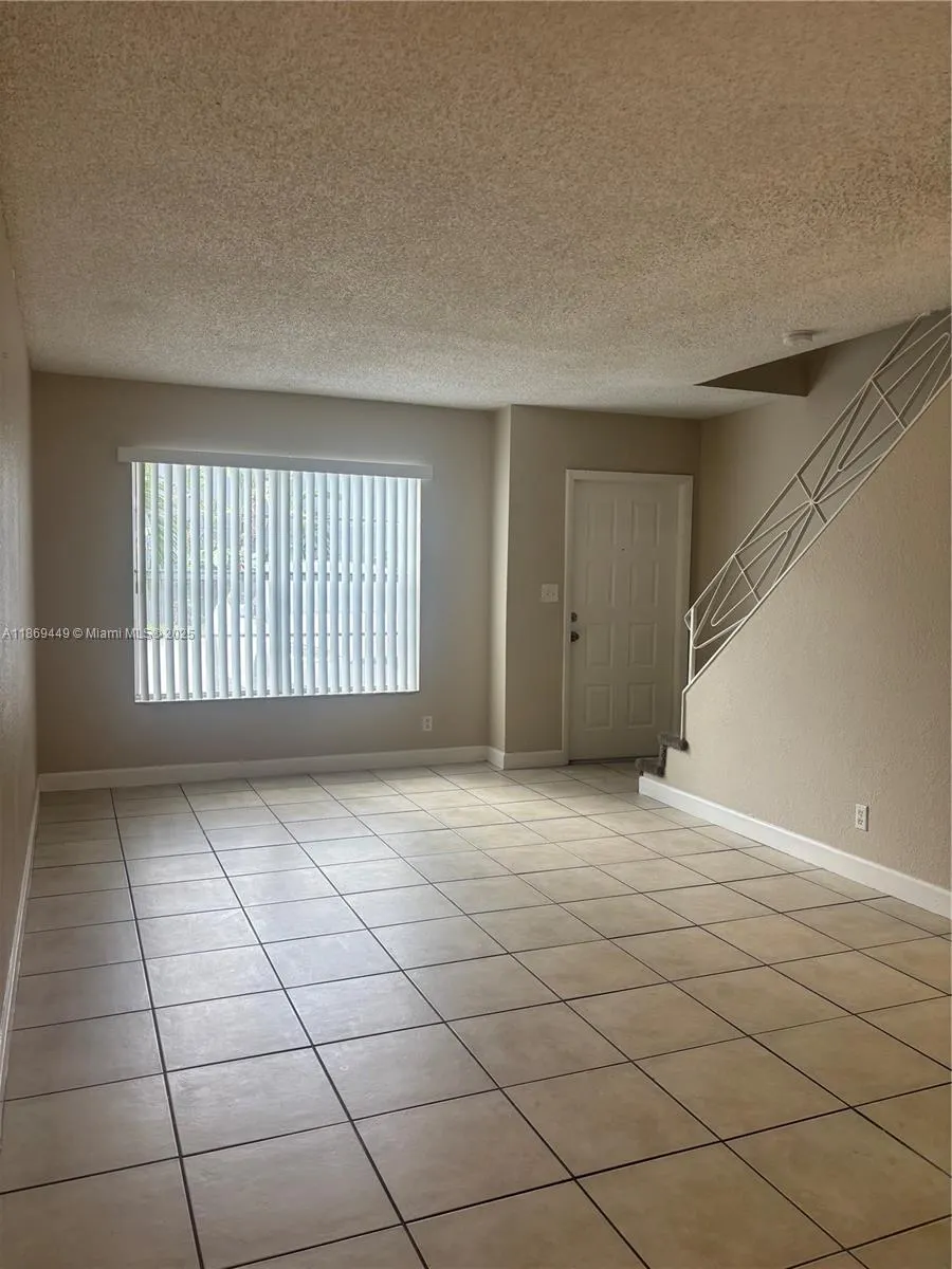 4785 NW 9th Dr, #4785