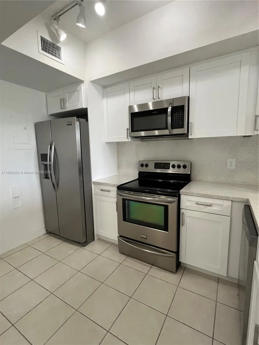 751 SW 148th Ave, #1006