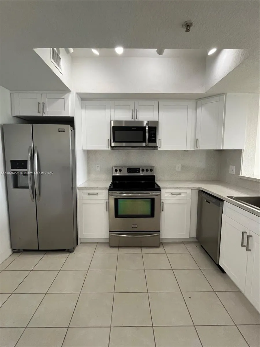 751 SW 148th Ave, #1006
