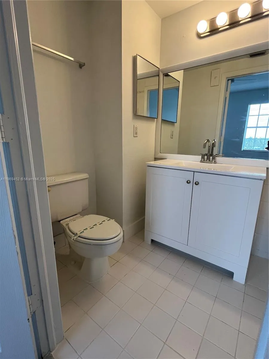 751 SW 148th Ave, #1006