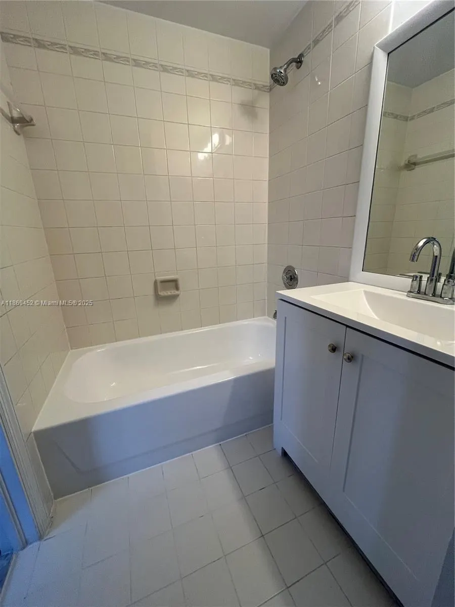 751 SW 148th Ave, #1006