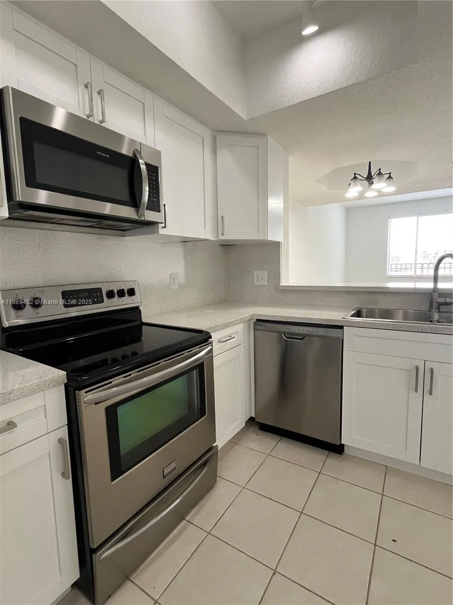 751 SW 148th Ave, #1006