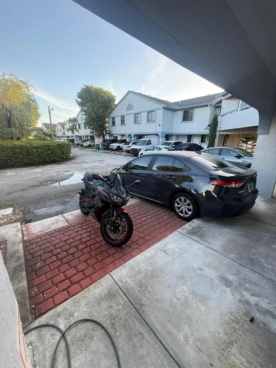 1595 SW 122nd Ave, #4-6