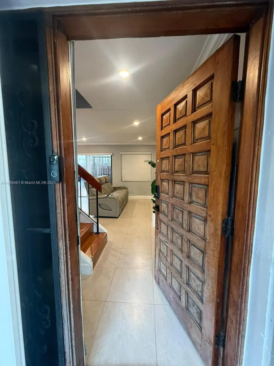 1595 SW 122nd Ave, #4-6