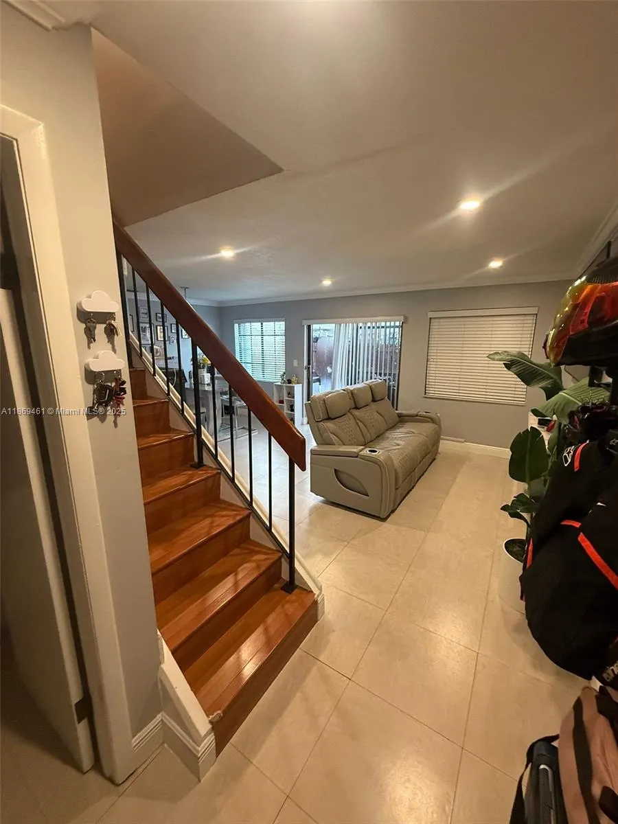 1595 SW 122nd Ave, #4-6