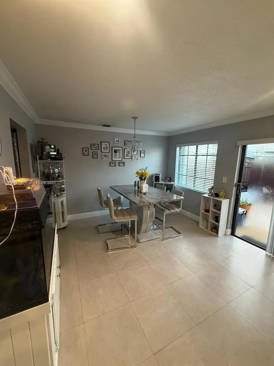 1595 SW 122nd Ave, #4-6