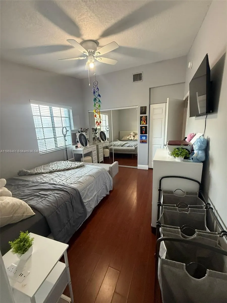 1595 SW 122nd Ave, #4-6