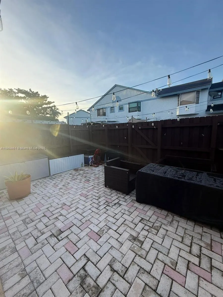 1595 SW 122nd Ave, #4-6