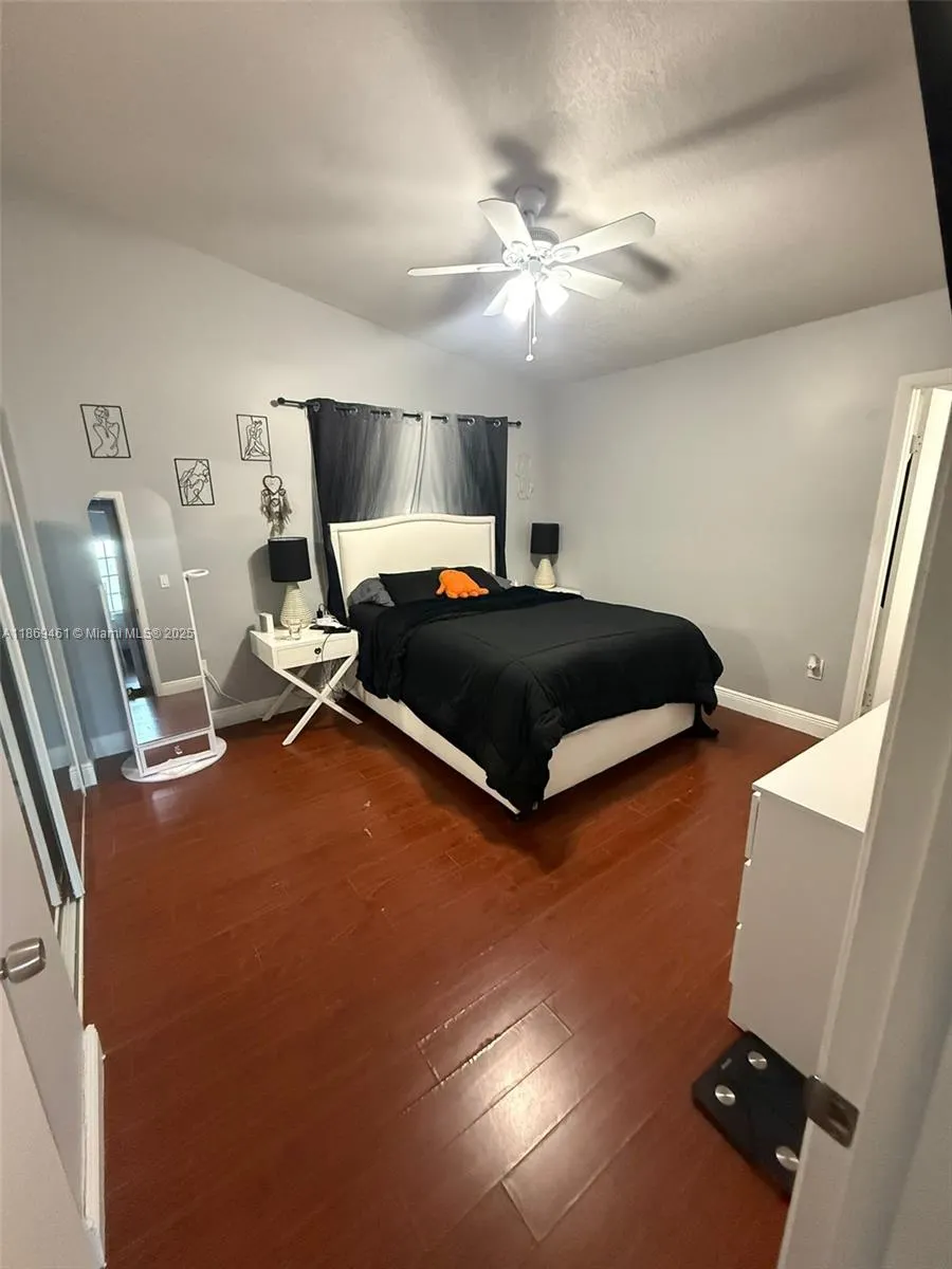 1595 SW 122nd Ave, #4-6