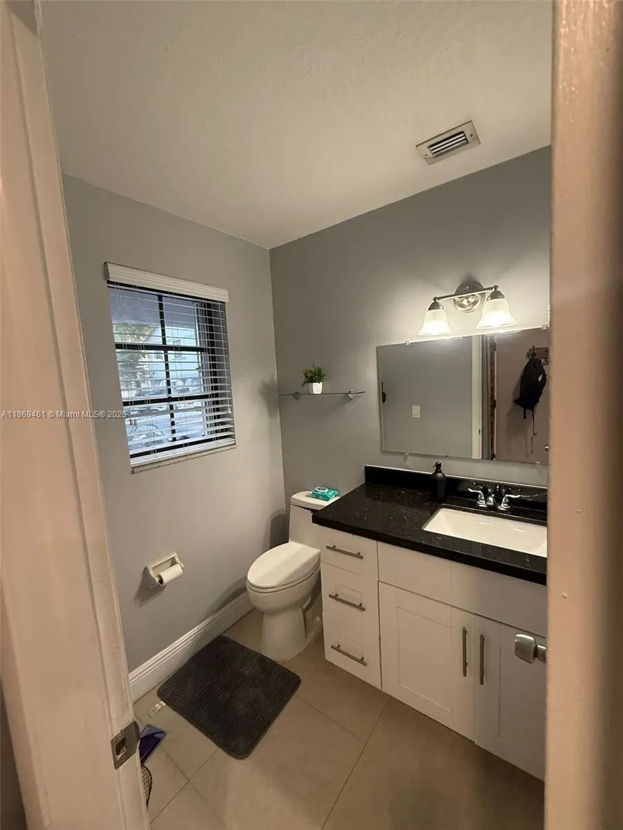 1595 SW 122nd Ave, #4-6