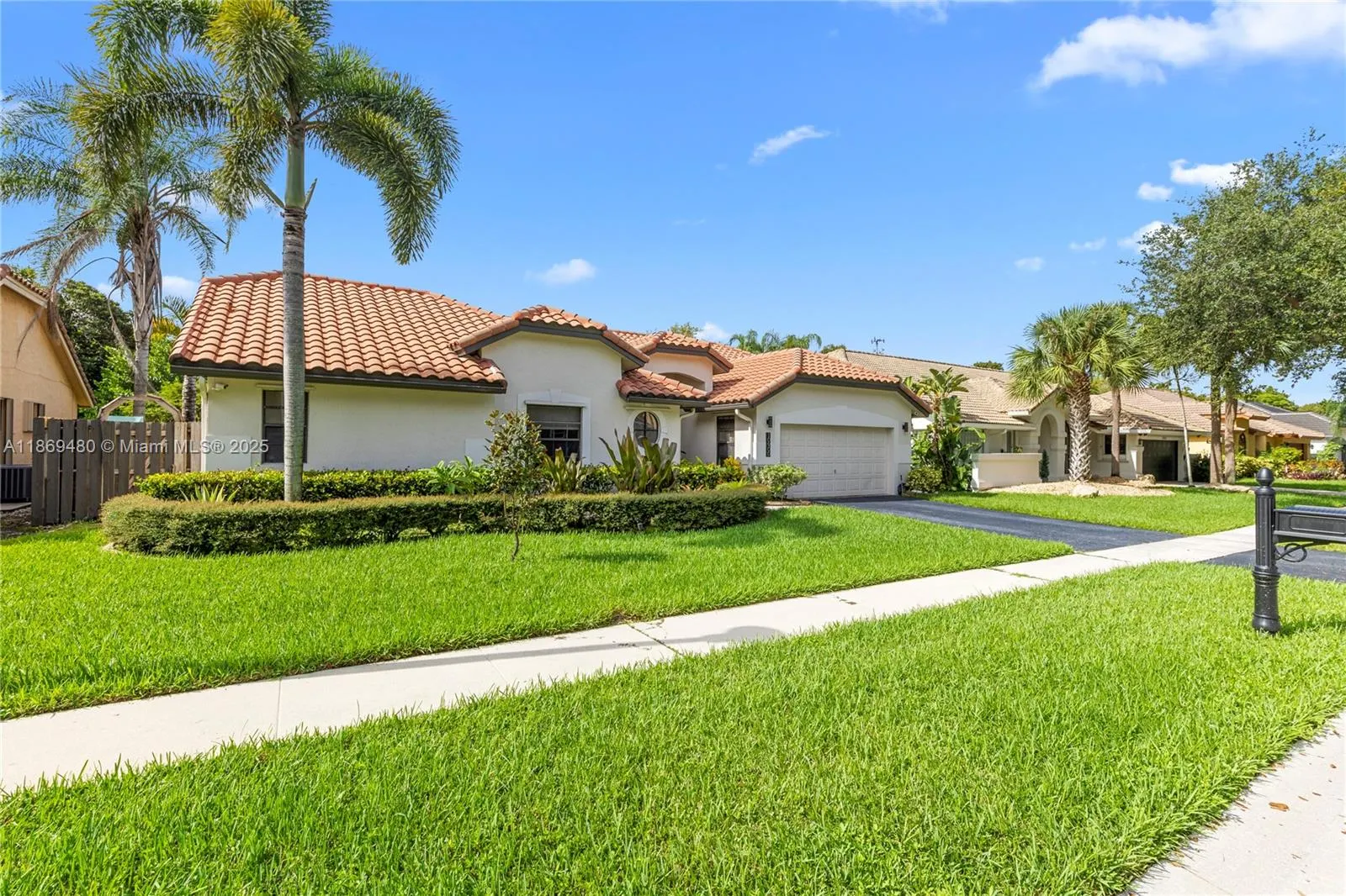 10900 NW 18th Ct