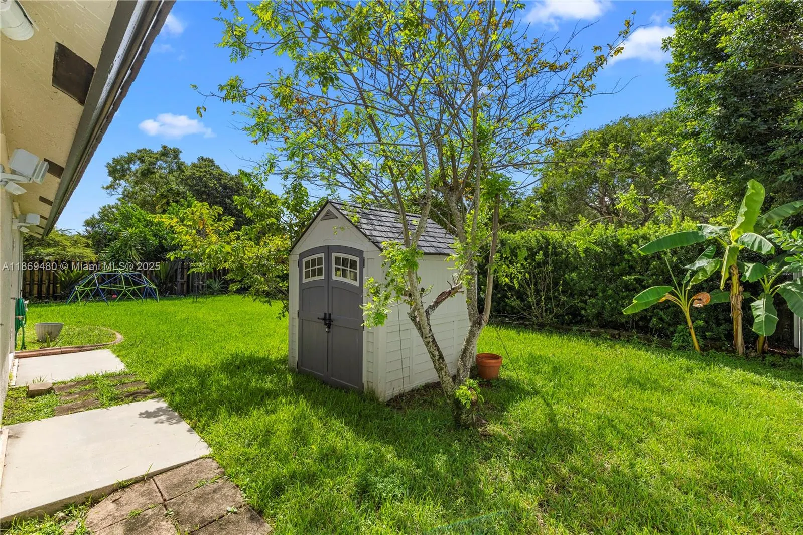 10900 NW 18th Ct